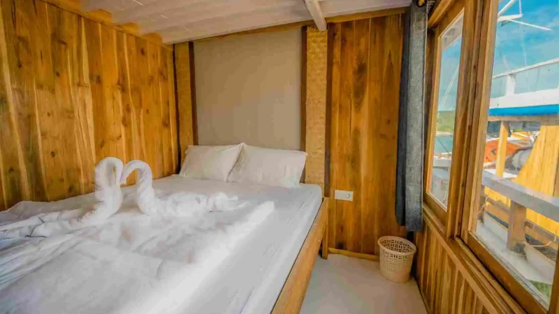 maheswari-deluxe-bedroom